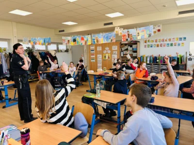 Foto des Albums: Präventionsprojekt Klasse 3: Wie gefährlich ist das Netz?