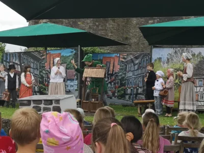 Foto des Albums: Laienspielgruppe Polle 'Die Schöne und das Biest'