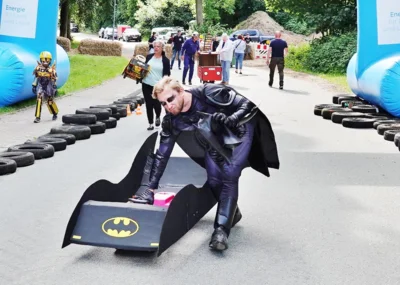 Batman Thommy Naglik zeigt sein wahres Gesicht 
