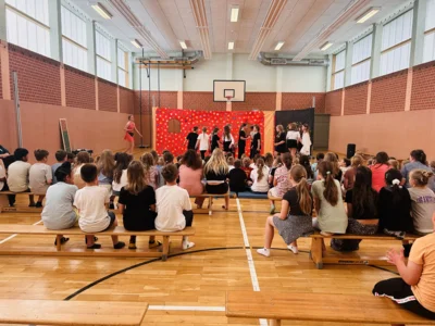 Foto des Albums: Premiere unserer Theater-AG