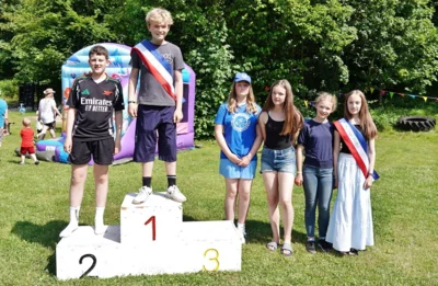 K&ouml;nig Joris mit Kronprinz Aaron (12-15) mit Verst&auml;rkung 