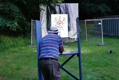 Weiterschie&szlig;en in der D&auml;mmerung 