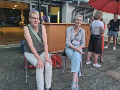 Foto des Albums: Yeah !! Trotz wechselhafter Vorhersagen kein Regen :-)) : Mittsommer-Open-Air mit 