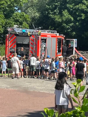 Foto des Albums: Wasserschlacht sorgt für Abkühlung