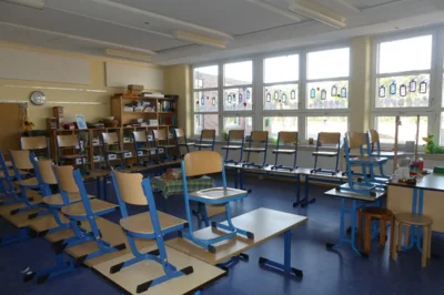 Klassenraum  (Bild vergr&ouml;&szlig;ern)