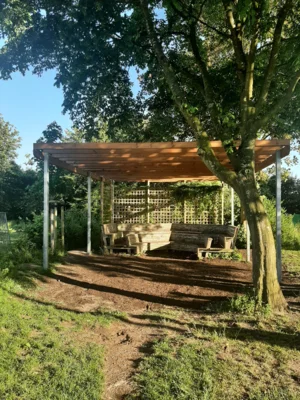 Outdoor-Klassenzimmer  (Bild vergr&ouml;&szlig;ern)