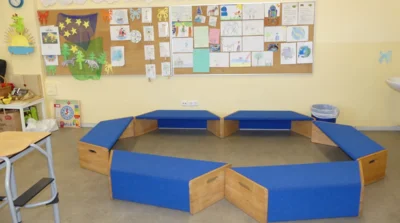 Klassenraum.Bo_Ha mit Sitzkreis  (Bild vergr&ouml;&szlig;ern)