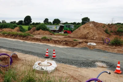 Die LKW m&uuml;ssen die Nachbarkoppel befahren 