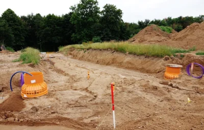 Da geht es zur Damsdorfer Stra&szlig;e runter 