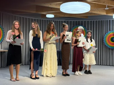 Foto des Albums: Feierliche Zeugnisübergabe für unsere 6. Klassen