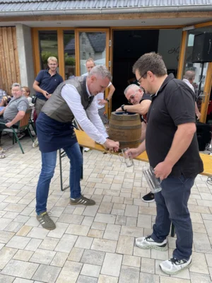 Vorschaubild: DorfF 2026-Bieranstich BGM Bernreuther