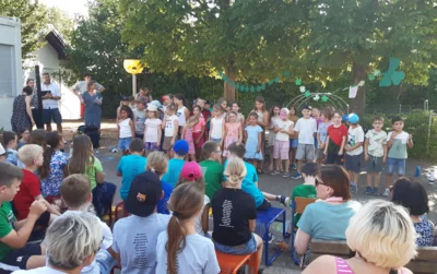 Foto des Albums: Verabschiedung Klasse 4a und 4b