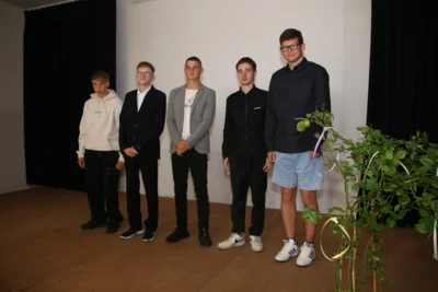Foto des Albums: Zeugnissübergabe JG 10