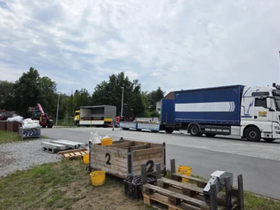 Foto des Albums: Zeltaufbau