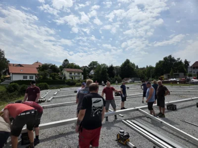 Foto des Albums: Zeltaufbau