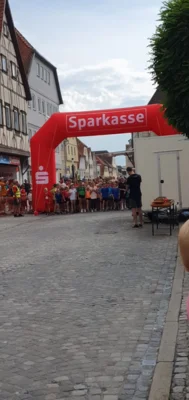 Foto des Albums: Kleine Füße, riesiger Einsatz