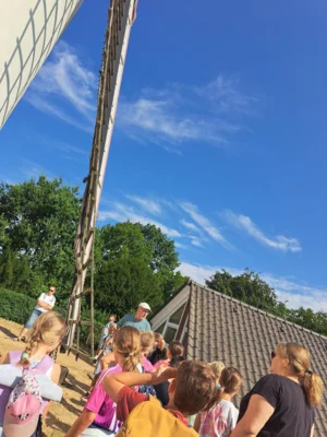 Foto des Albums: Ausflug der Klasse 3H zur Steprather Mühle und zum Waldspielplatz Walbeck