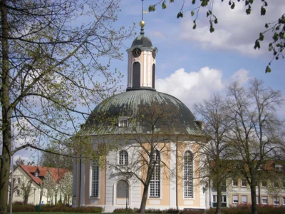 24.6 26 Gesang und Klavier im Berlischky Pavillon 