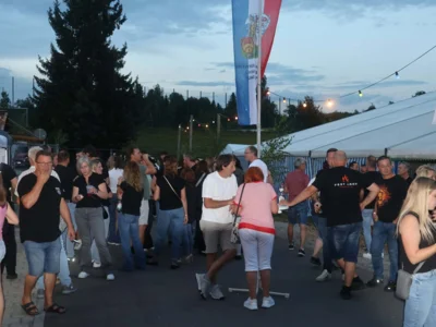 Foto des Albums: Infernoparty mit der Band 