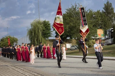 Foto des Albums: Einholen der Vereine