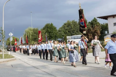 Foto des Albums: Einholen der Vereine