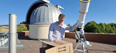 Bereits am Nachmittag begannen die Vorbereitungen. Sternfreund Frank Vogel beim Aufbau seiner Technik. 