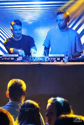 Refresh & Djings  (Bild vergr&ouml;&szlig;ern)