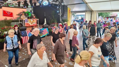 Country & Line-Dance mit DJ Goldi  (Bild vergr&ouml;&szlig;ern)