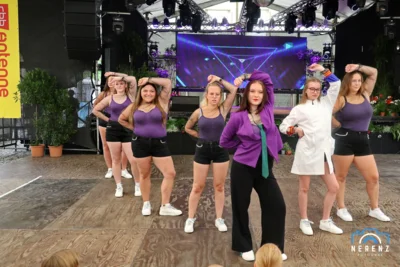 Tanzshow vom Calauer Carneval Club e.V.  (Bild vergr&ouml;&szlig;ern)