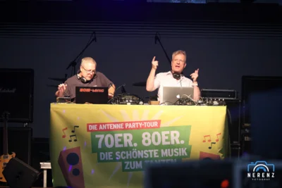 Tanzparty mit dem Antenne DJ Team  (Bild vergr&ouml;&szlig;ern)