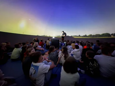 Foto des Albums: Planetarium in der Schule