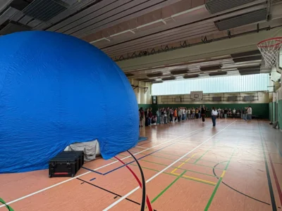 Foto des Albums: Planetarium in der Schule
