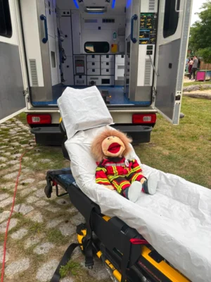 Lisa beim Rettungsdienst vom Landkreis 