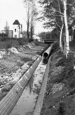 An der Bundesstrasse 25, Regenr&uuml;ckhaltebecken 