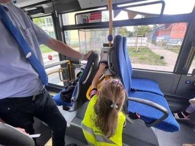 so entwertet man einen Fahrschein 