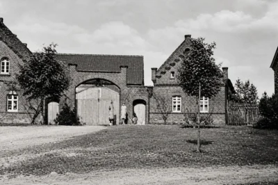 Th -M&uuml;ntzer-Str  10 Bauernhof ca  1940 