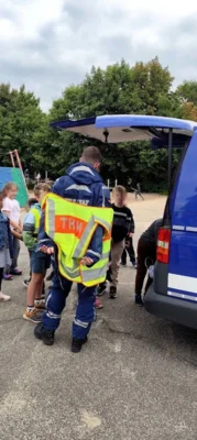 Foto des Albums: THW besucht Grundschule Wellenkamp am bundesweiten Warntag