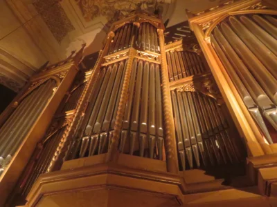 Foto des Albums: Der gebürtige Dortmunder, jetzt in Berlin lebende Dr. Florian Wilkes spielt ein großartiges Orgelkonzert in der Stadtkirche, welches die Zuhörer begeistert