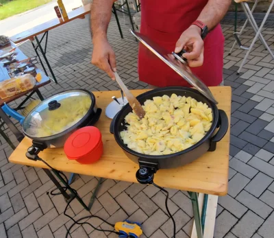 ...aus der Pfanne  (Bild vergr&ouml;&szlig;ern)