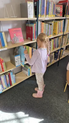 Foto des Albums: Bibliotheksbesuch der Klasse 1a