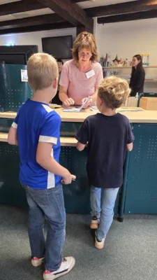 Foto des Albums: Bibliotheksbesuch der Klasse 1a