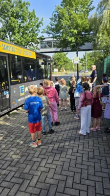 Foto des Albums: Busschule