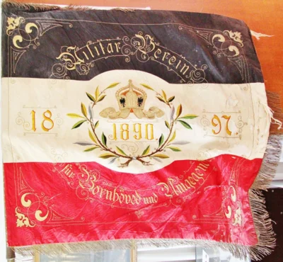 Die Fahne des Milit&auml;rvereins Bornh&ouml;ved wurde 1896 beauftragt 