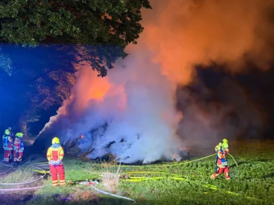 Foto des Albums: Einsatz 2026/24 Feuer Strohmiete