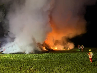 Foto des Albums: Einsatz 2026/24 Feuer Strohmiete