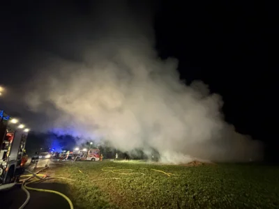 Foto des Albums: Einsatz 2026/24 Feuer Strohmiete