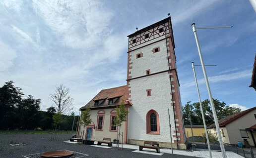 Kirche R&ouml;mershofen vorne