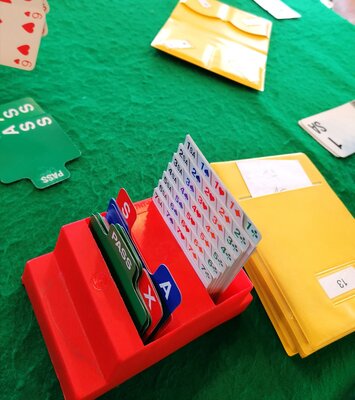 52 Spielkarten und die Freude am Kartenspiel - Bridge für Fortgeschrittene - Am Vormittag