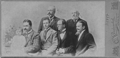 die Männer der Gutspächter-Familie von Uebel, 1897 (Bild vergrößern)