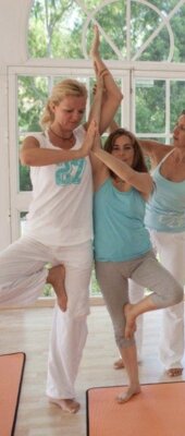 Yoga von Frauen für Frauen (Bild vergrößern)